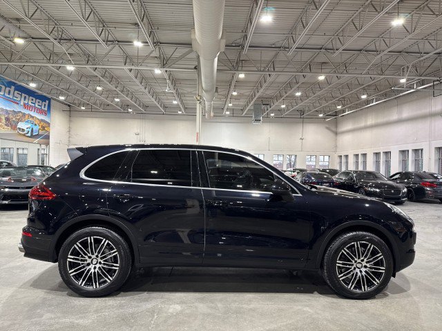 Used 2015 Porsche Cayenne S image 33