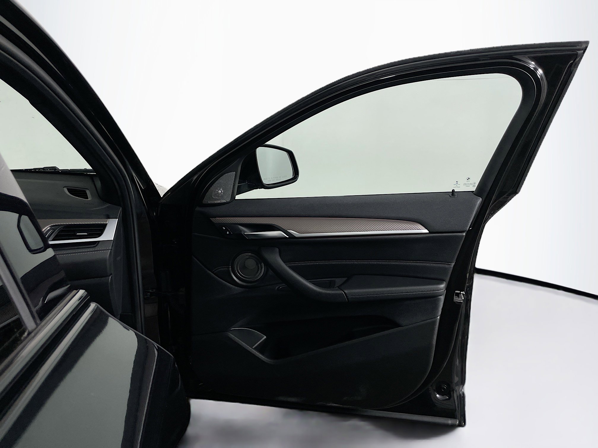 Used 2022 BMW X2 M35i w/ Premium Package image 34