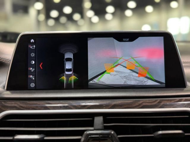 Used 2018 BMW 750i xDrive image 71