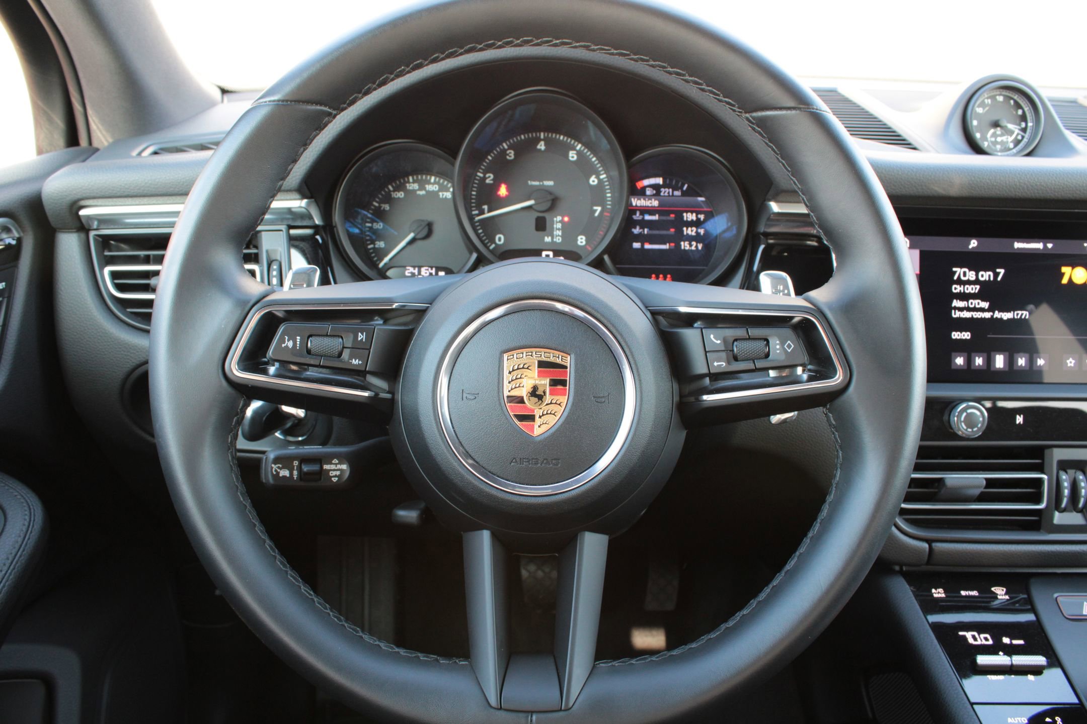 Used 2023 Porsche Macan image 15