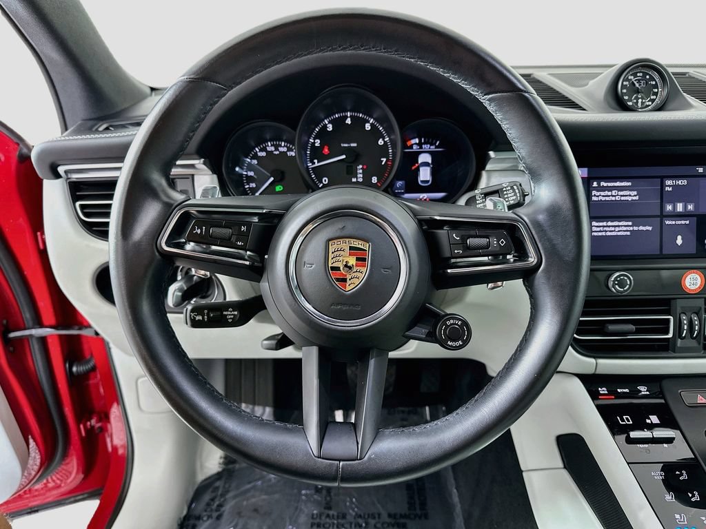 Certified 2023 Porsche Macan AWD/4WD image 12