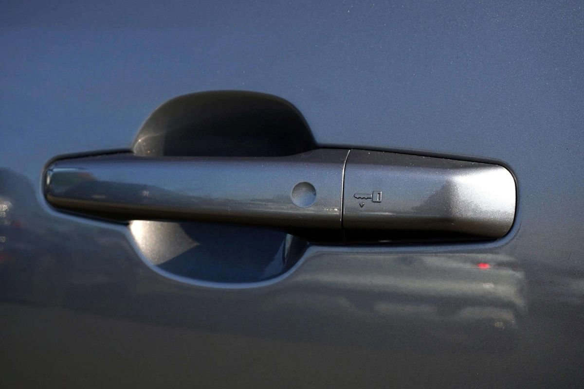 Used 2024 Jaguar F-PACE R-Dynamic S image 13