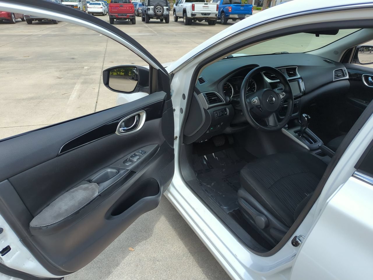 Used 2019 Nissan Sentra SV FWD image 7