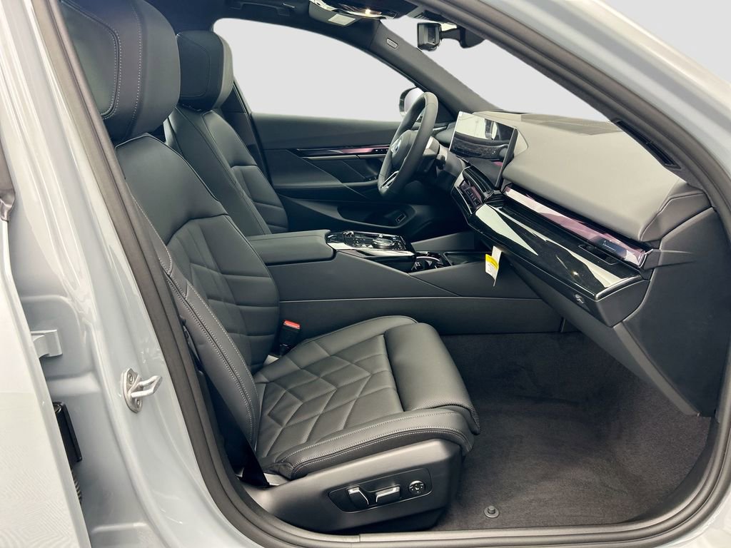New 2026 BMW i5 eDrive40 w/ M Sport Package image 19