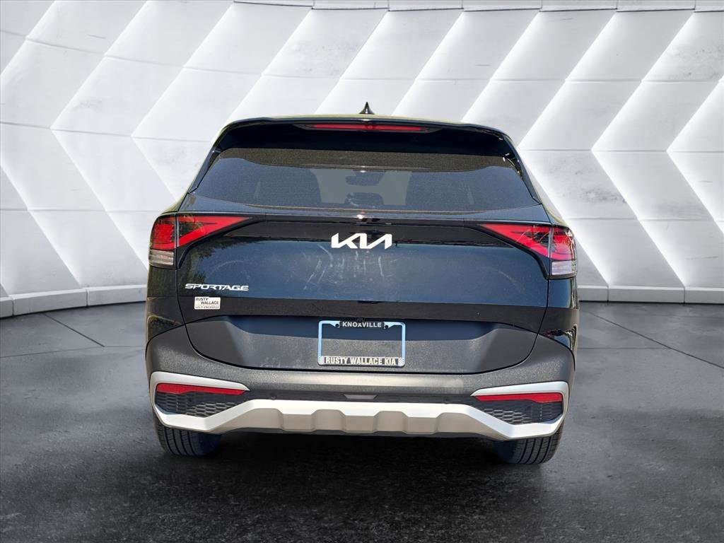 Used 2025 Kia Sportage EX FWD image 4