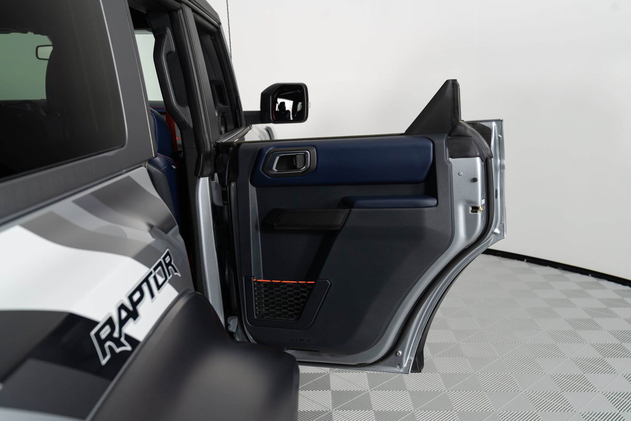 Used 2023 Ford Bronco Raptor AWD/4WD image 32