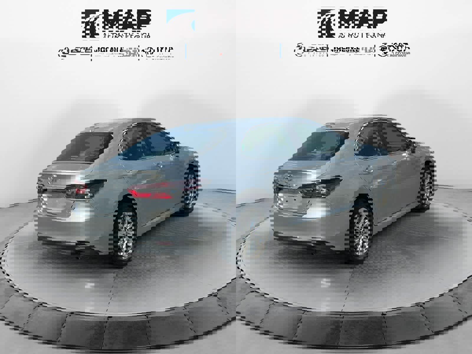 Used 2023 Toyota Camry LE AWD/4WD image 5