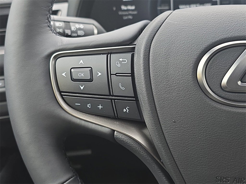 New 2026 Lexus UX 300h AWD image 17