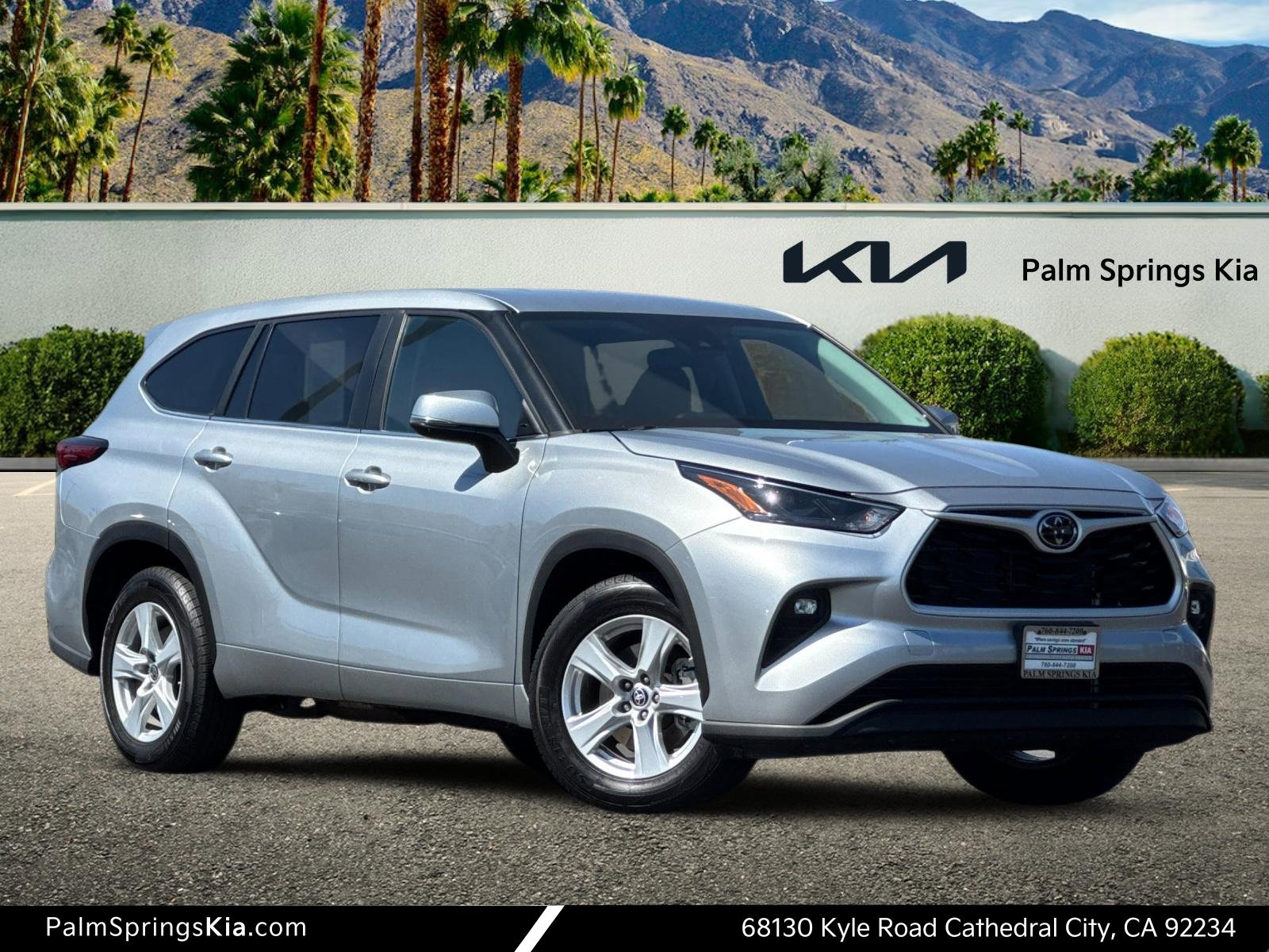 Used 2023 Toyota Highlander LE