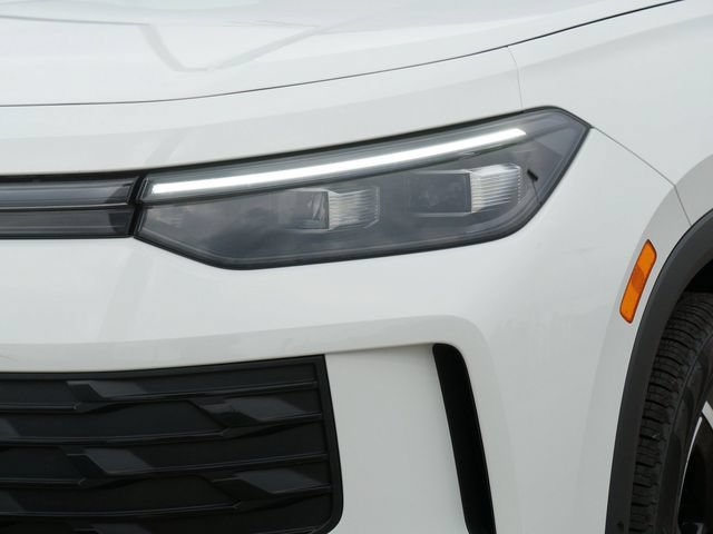 Certified 2026 Volkswagen Tiguan SE AWD/4WD image 10