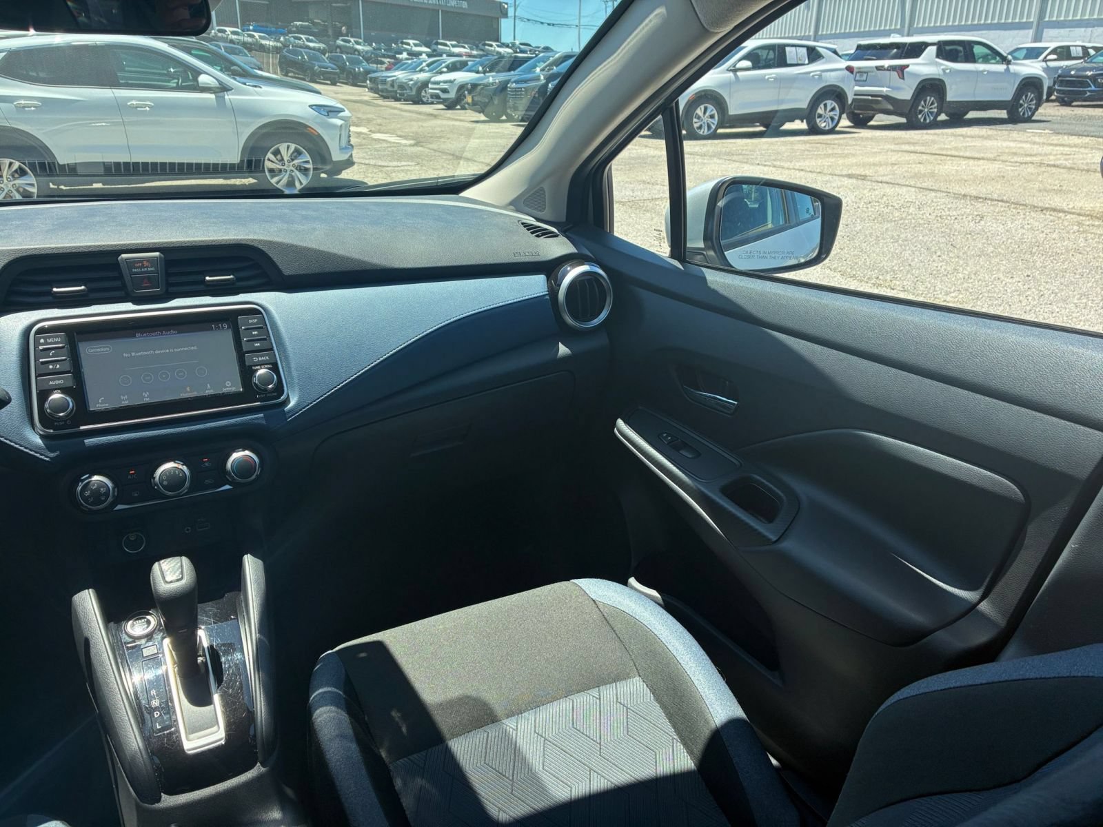 Used 2025 Nissan Versa SV FWD image 30