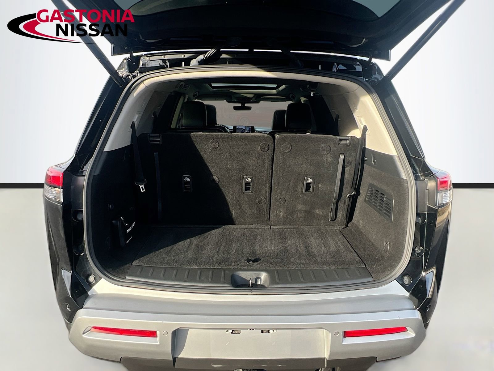 Used 2023 Nissan Pathfinder SL w/ SL Premium Package image 36