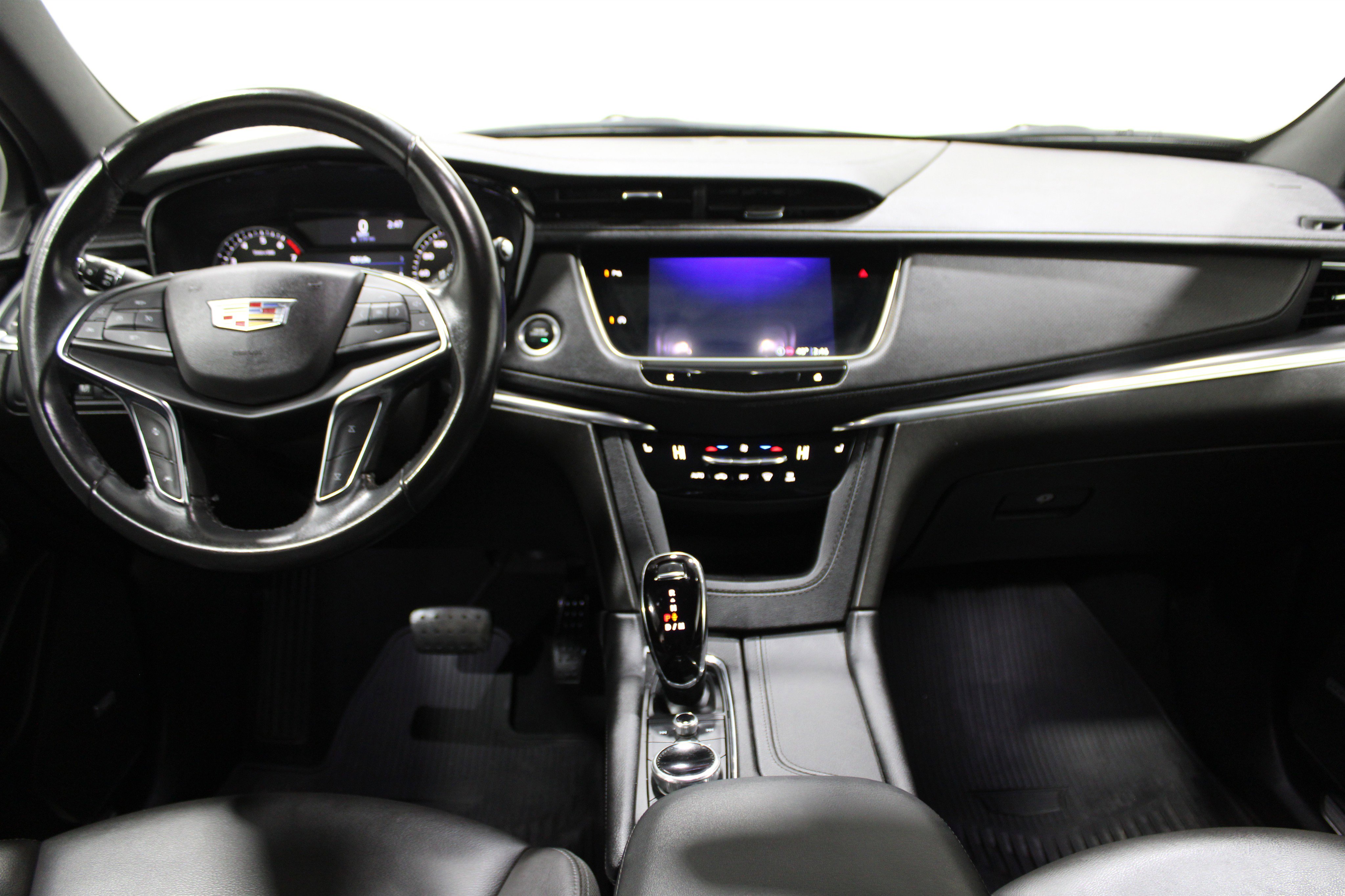 Certified 2023 Cadillac XT5 Luxury image 2