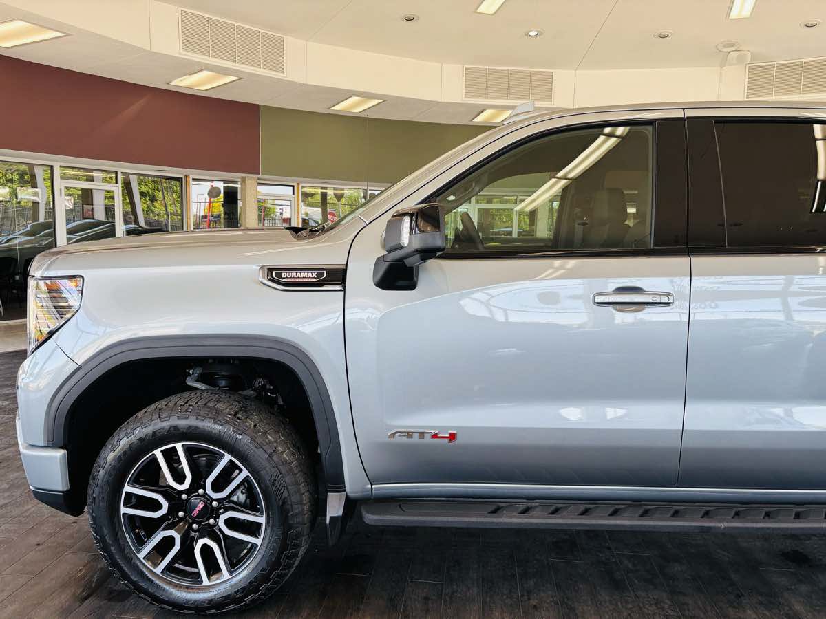 Used 2026 GMC Sierra 1500 AT4 w/ Technology Package AWD/4WD image 16