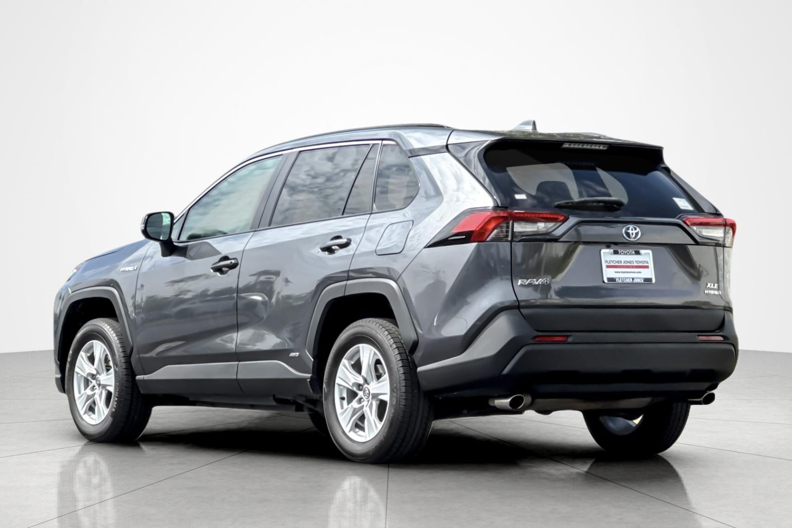 Certified 2021 Toyota RAV4 XLE AWD/4WD image 3