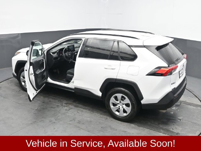 Used 2021 Toyota RAV4 LE AWD/4WD image 23