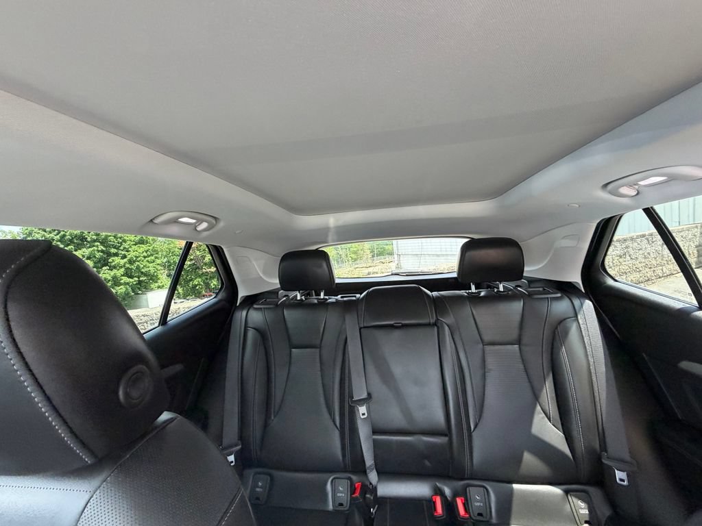Used 2025 Buick Envision Preferred AWD/4WD image 18