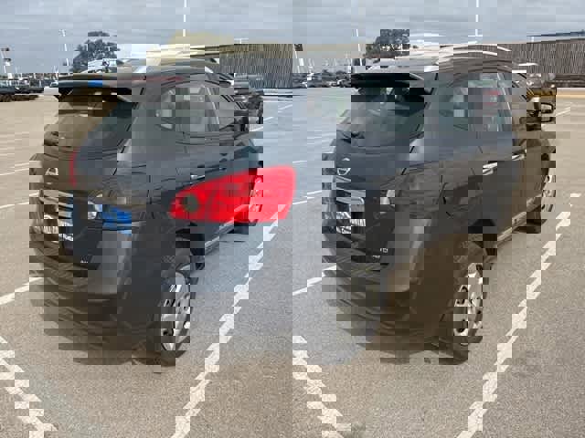 Used 2015 Nissan Rogue S w/ Convenience Package image 5