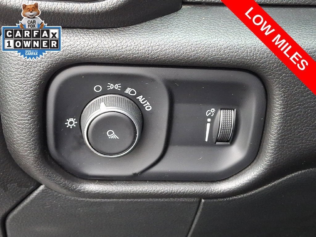Used 2024 RAM 2500 Tradesman w/ Chrome Appearance Group AWD/4WD image 26