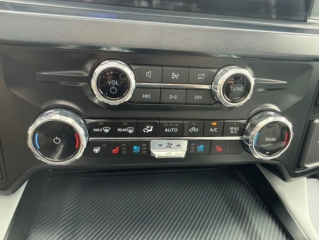 Used 2024 Ford F450 Limited w/ FX4 Off-Road Package AWD/4WD image 19