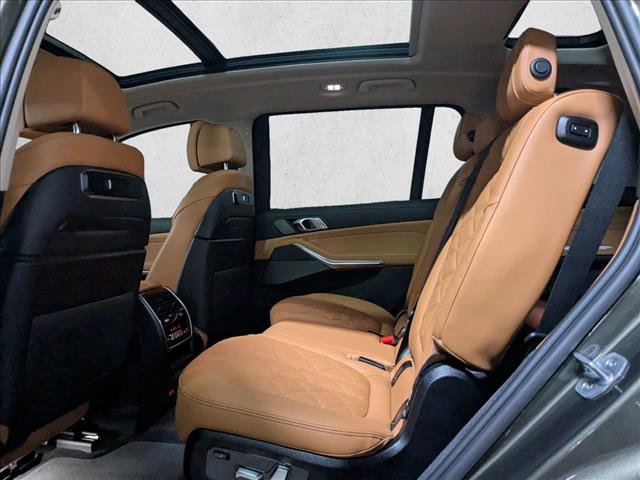 New 2026 BMW X7 xDrive40i w/ Premium Package image 17