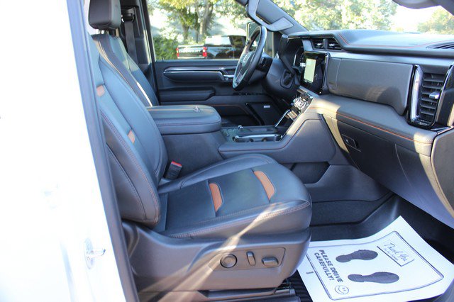 Used 2024 GMC Sierra 3500 AT4 w/ AT4 Premium Plus Package image 19