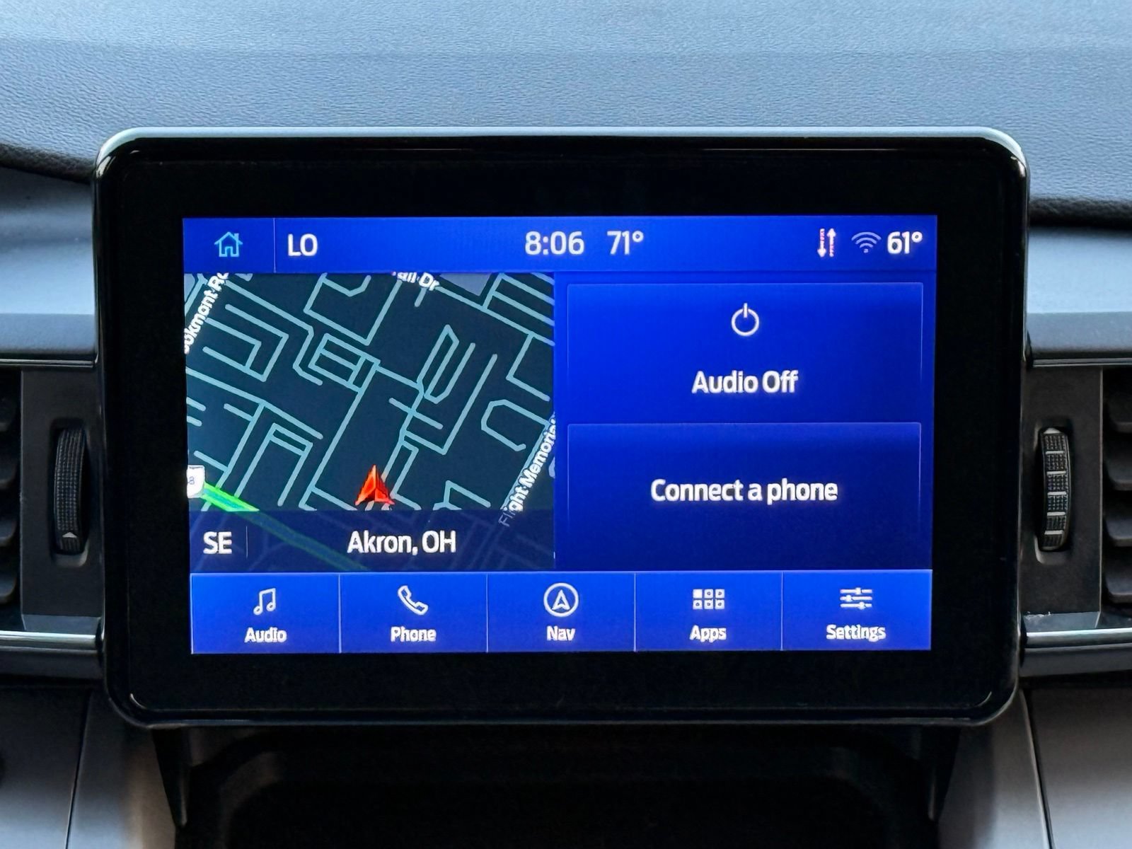 Used 2023 Ford Explorer XLT w/ Equipment Group 202A AWD/4WD image 21
