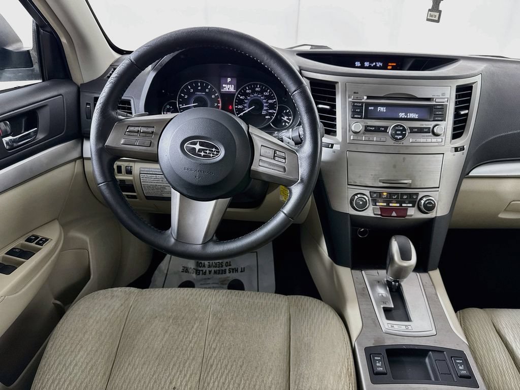 Used 2011 Subaru Outback 2.5i Premium AWD/4WD image 25