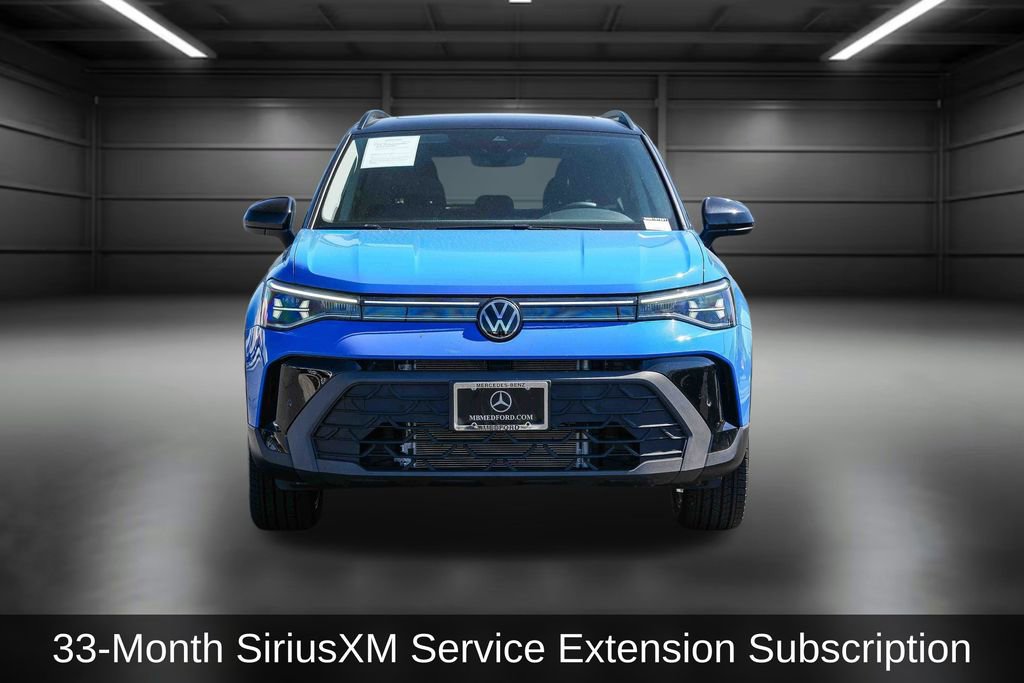 Used 2025 Volkswagen Taos SE image 4