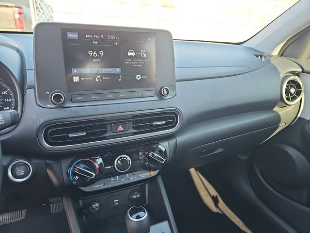 Used 2023 Hyundai Kona SEL image 21