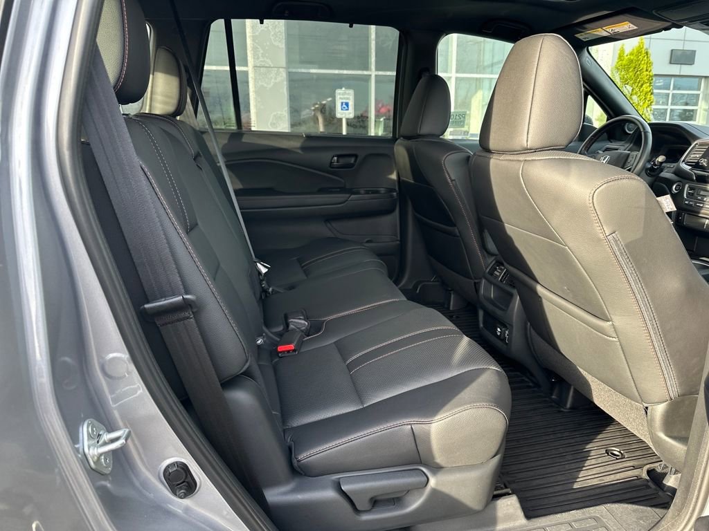 Used 2023 Honda Passport TrailSport image 14