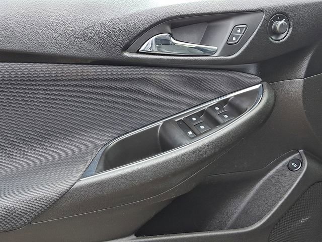 Used 2017 Chevrolet Cruze LT w/ Convenience Package image 21