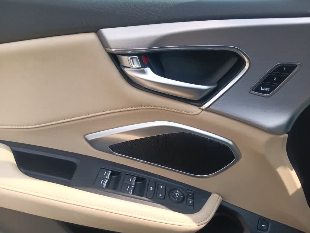 Used 2024 Acura RDX SH-AWD image 15