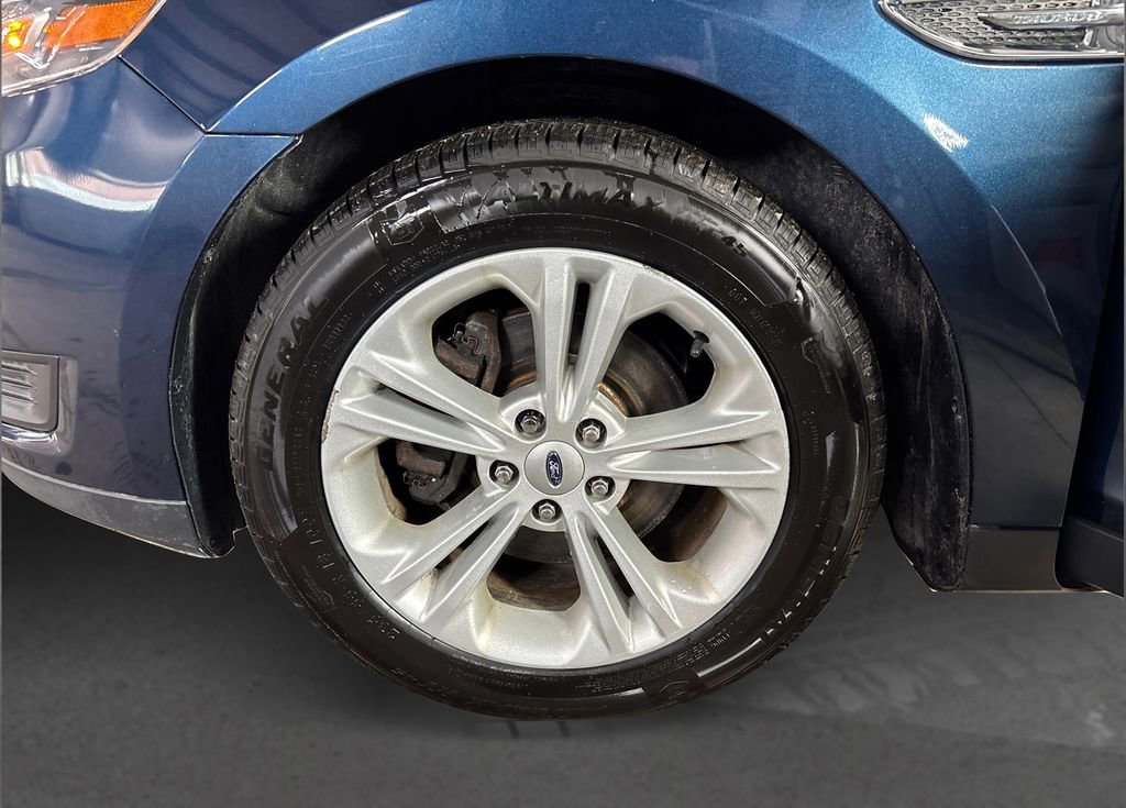 Used 2017 Ford Taurus SE image 15