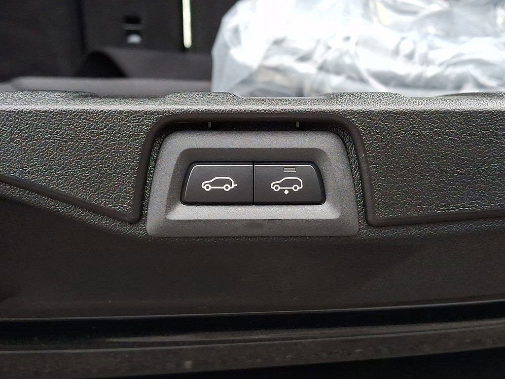 Used 2024 BMW X5 xDrive50e image 31