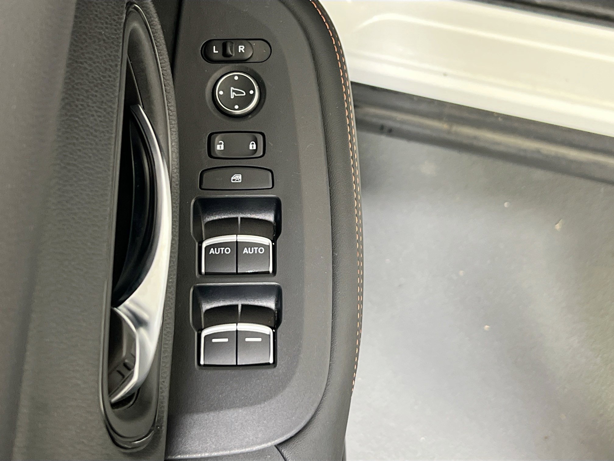 Used 2023 Honda HR-V Sport image 17