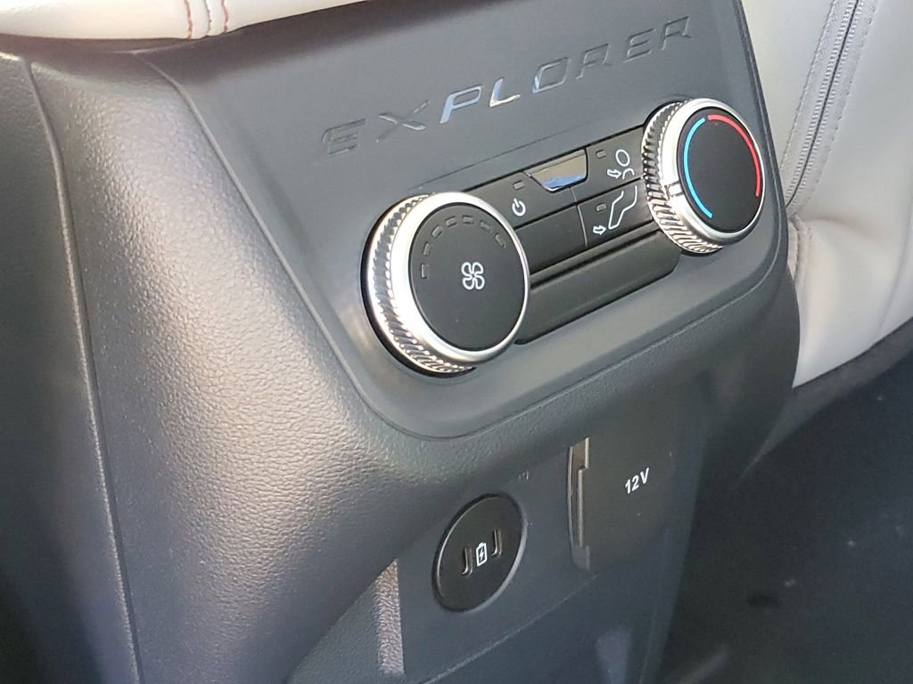 New 2026 Ford Explorer Active w/ Active Comfort Package image 32