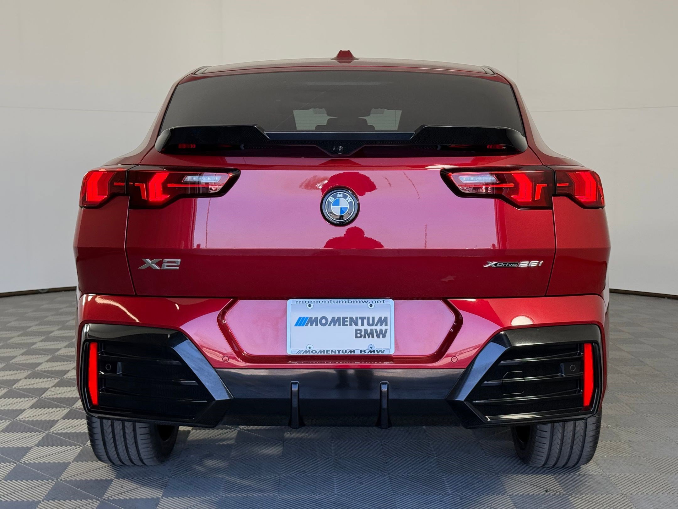 Used 2025 BMW X2 xDrive28i w/ Premium Package image 9