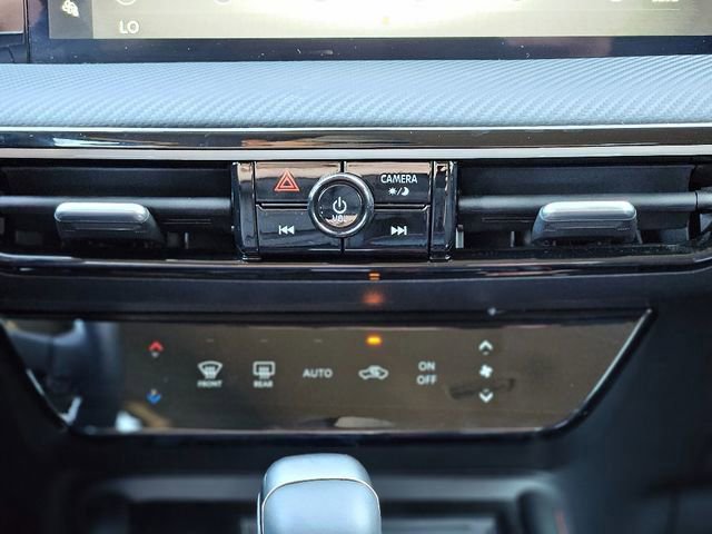 Certified 2025 Nissan Kicks SR w/ Illumination Package image 24