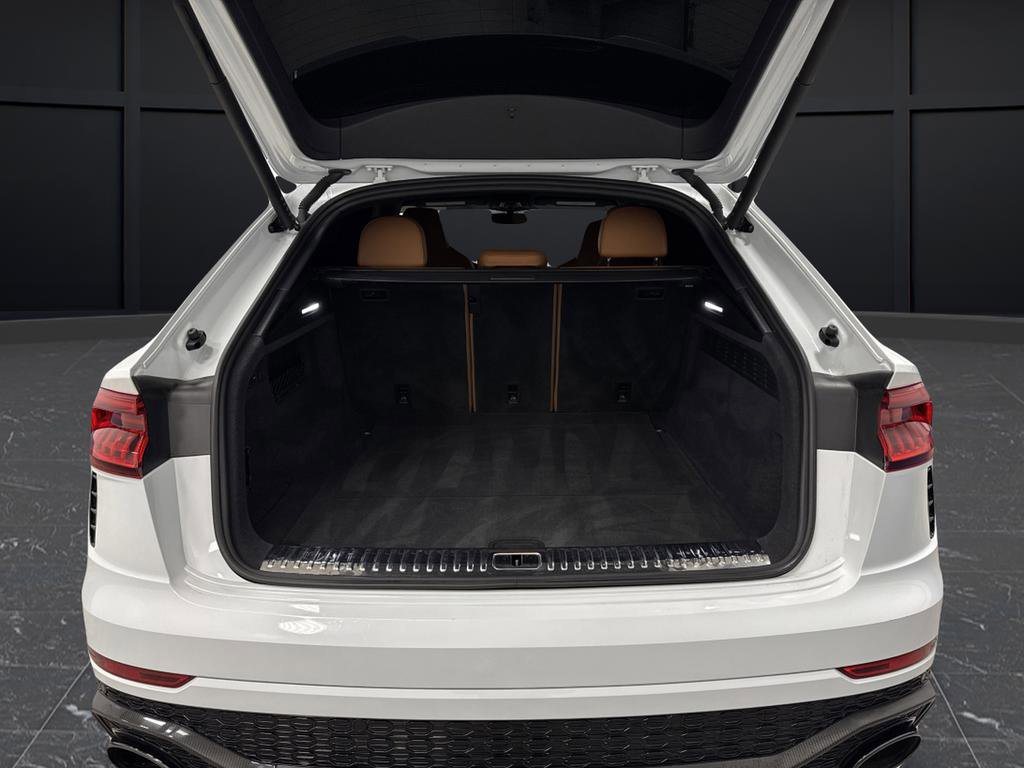 Used 2023 Audi RS Q8 w/ Black Optic Package image 15
