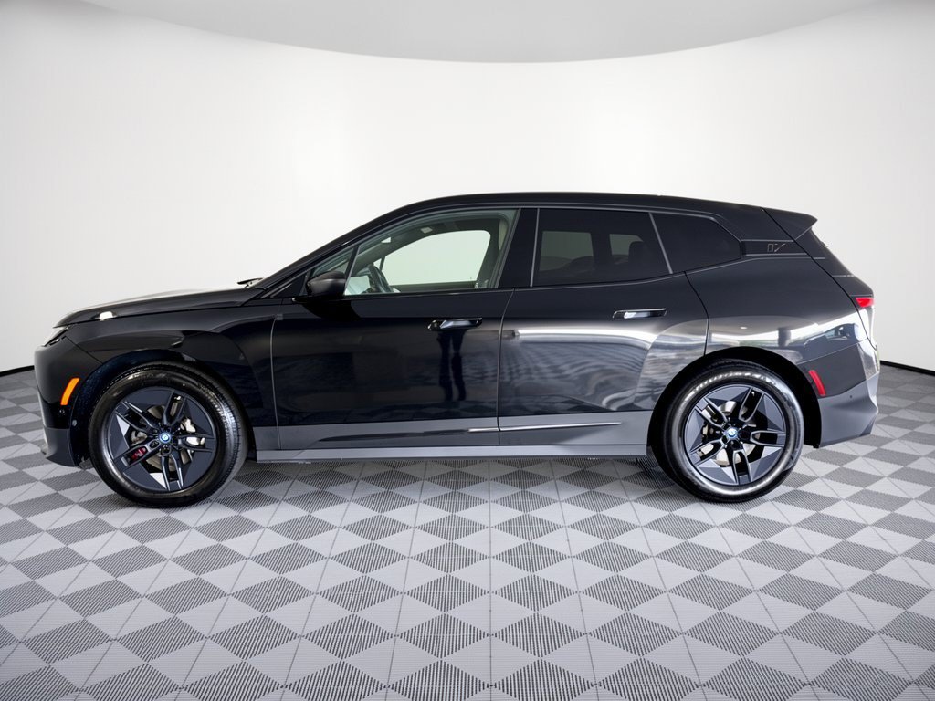 Certified 2024 BMW iX xDrive50 w/ Premium Package AWD/4WD image 2
