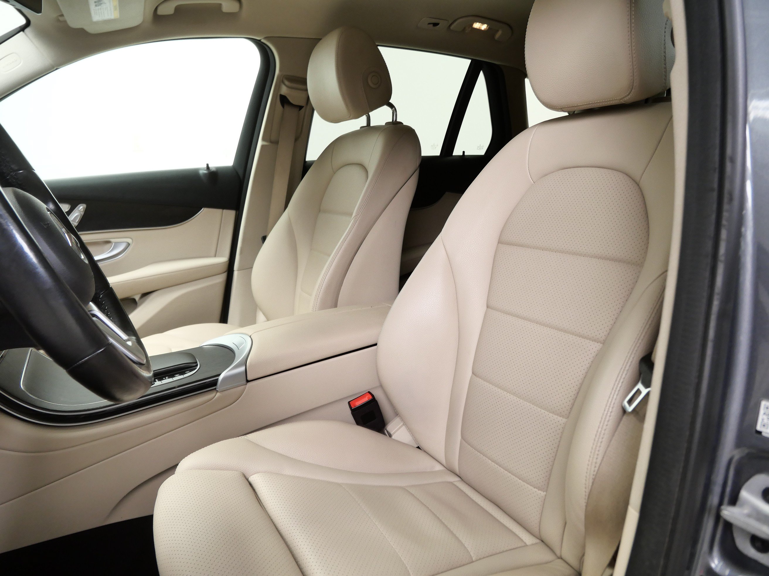 Used 2022 Mercedes-Benz GLC 300 4MATIC image 15