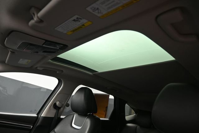 Used 2024 Hyundai Tucson Limited FWD image 2