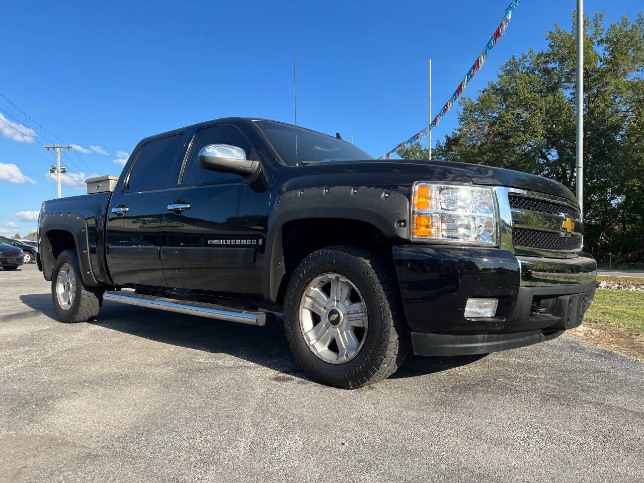 Used 2007 Chevrolet Silverado 1500 LT w/ 1LT Convenience Package image 7