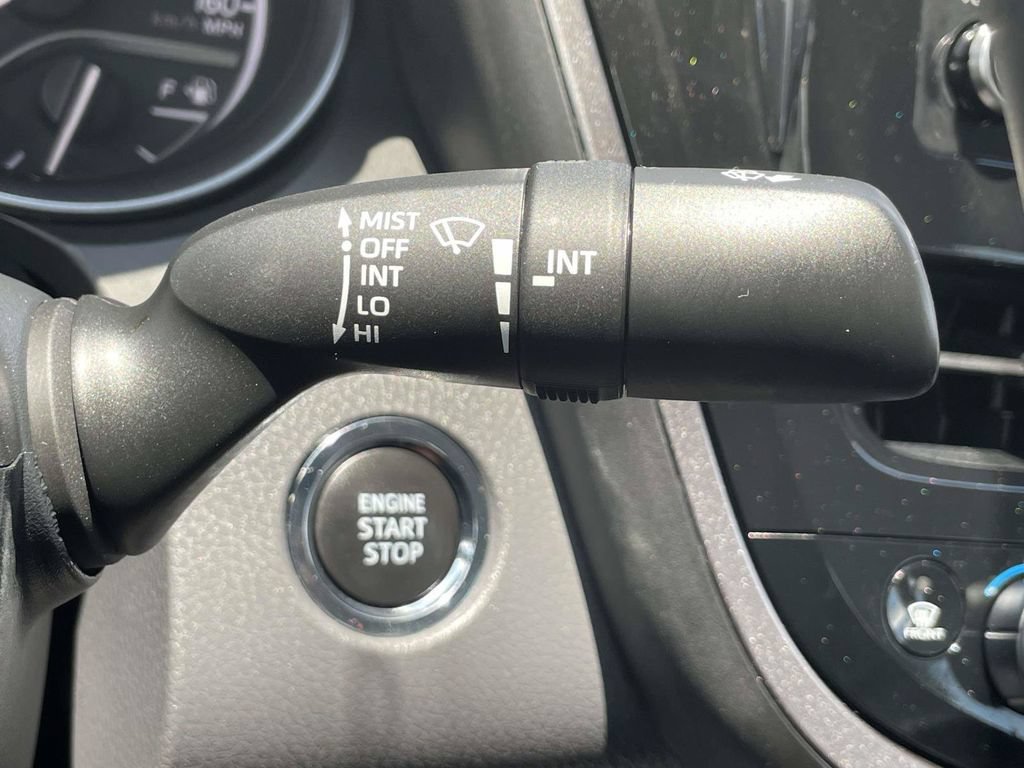 Used 2023 Toyota Camry SE w/ Cold Weather Package AWD/4WD image 31