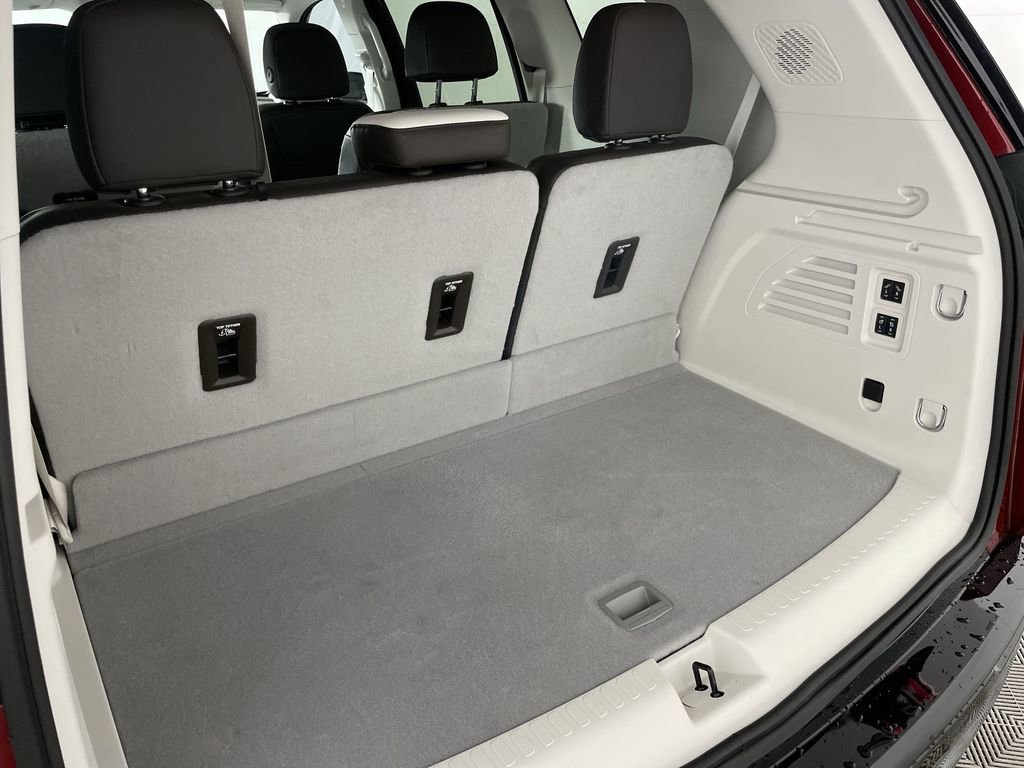 New 2024 GMC Acadia Denali w/ Super Cruise Package image 26