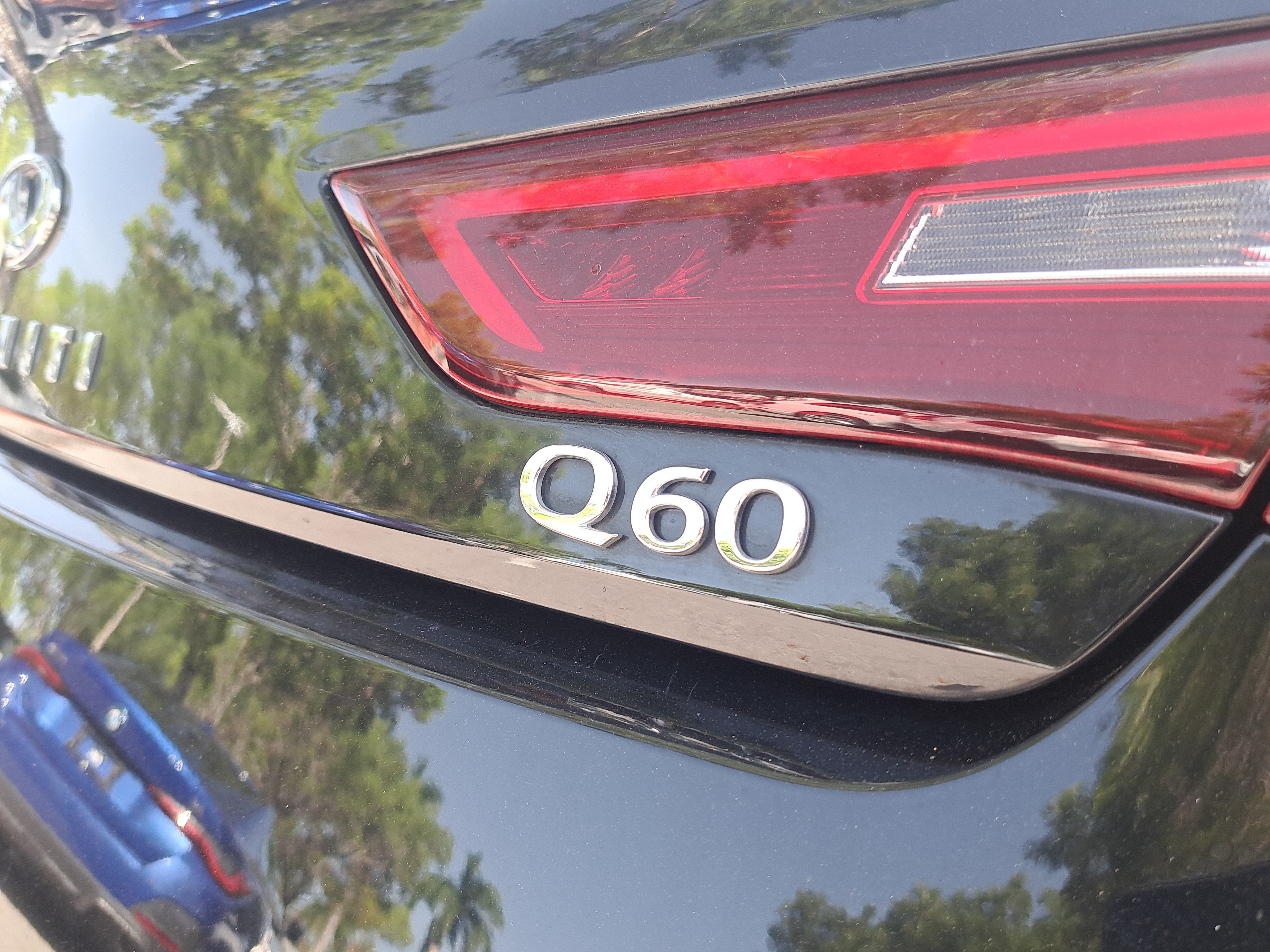 Used 2022 INFINITI Q60 3.0t Luxe w/ Cargo Package AWD/4WD image 7