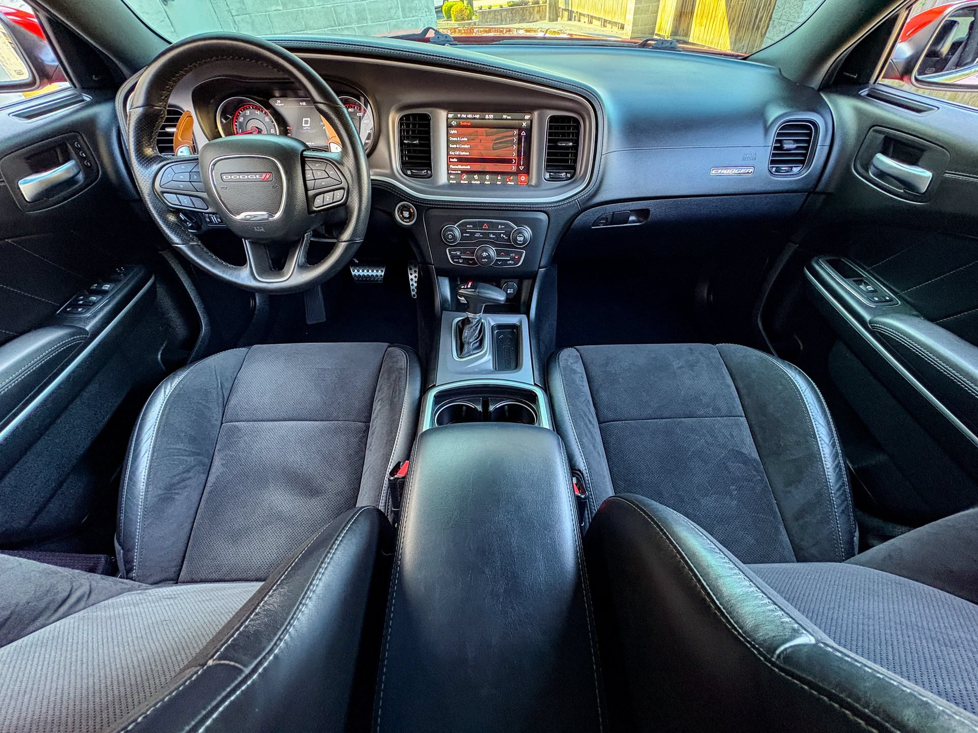Used 2022 Dodge Charger R/T w/ Plus Group RWD image 30