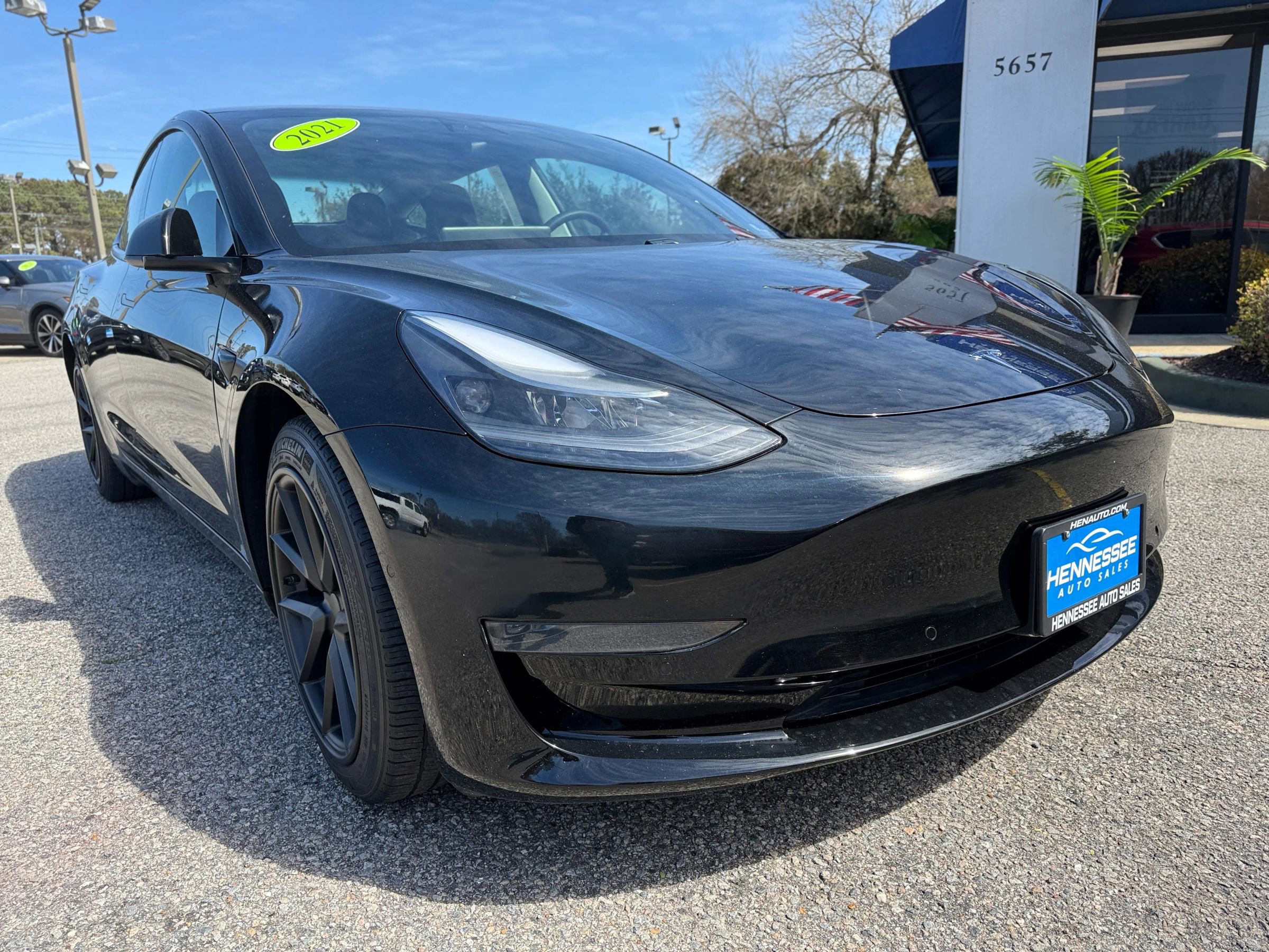 Used 2021 Tesla Model 3 Standard Range Plus image 11