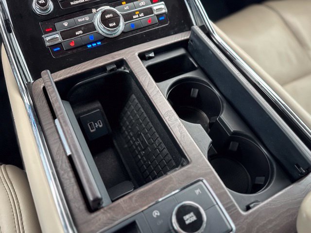 Used 2024 Lincoln Navigator Reserve AWD/4WD image 30
